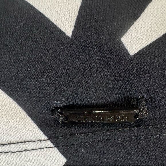 Calvin Klein beautiful ombré abstract print pleated top size XL - Picture 7 of 8